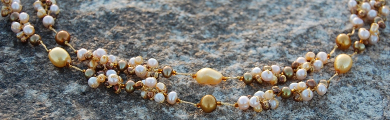 The details of the pearls.