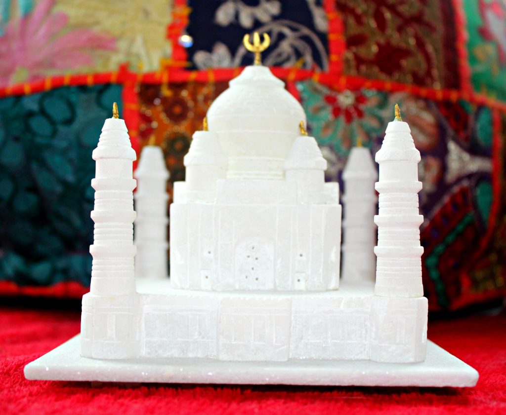 taj mahal sculpture