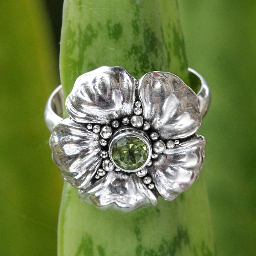 Handcrafted Balinese Peridot Flower Ring, 'Hibiscus' Sterling Silver original art NOVICA