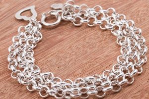 Why One Silver Bracelet is Never Enough – The Art of Layering Jewelry
