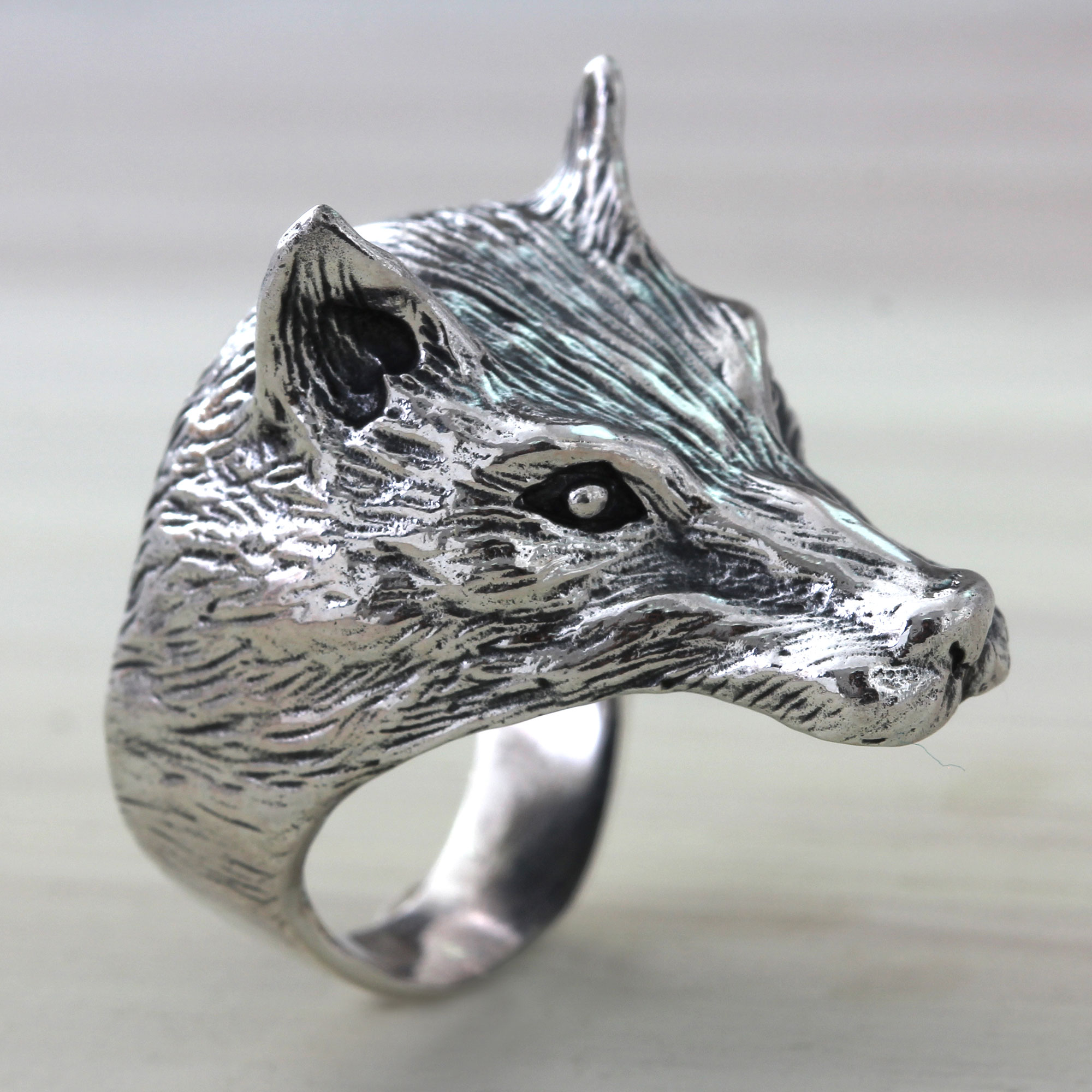 Wolf Courage Animal Themed Sterling Silver Wolf Ring for Men Men's guide to ring wearing