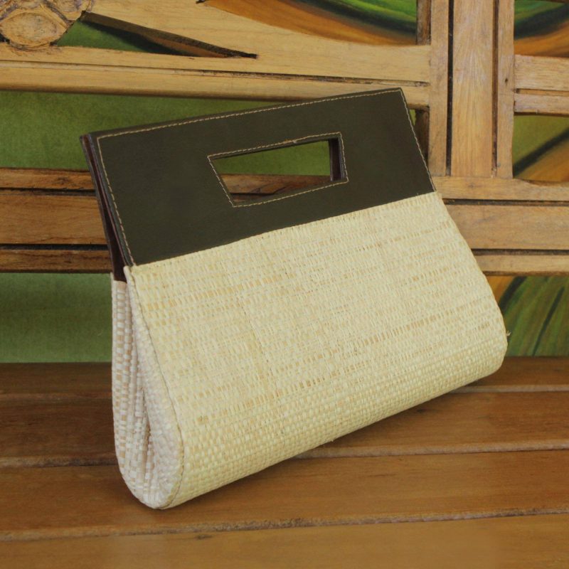 Evening Cabana Handcrafted Palm Leaf Handle Handbag from Brazil Small Gift