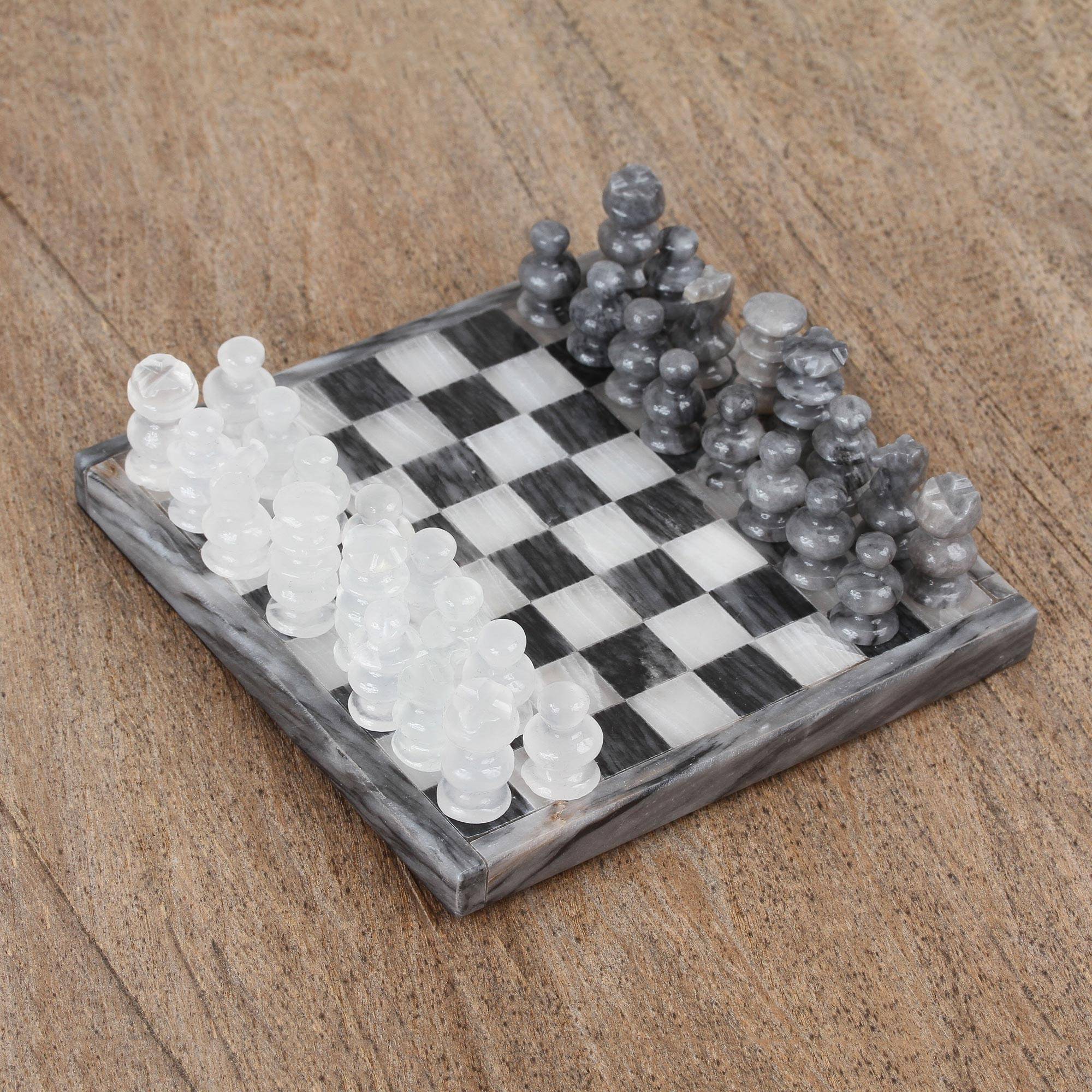 'Grey and Ivory Challenge' Handcarved Onyx and Marble Chess Set from Mexico