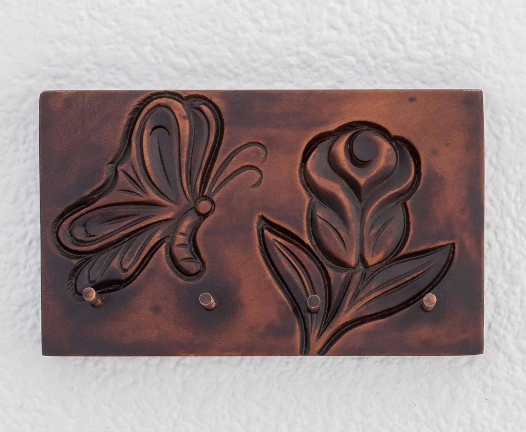 Nature-Themed Pochote Wood Key Rack from Costa Rica, "Costa Rican Nature"