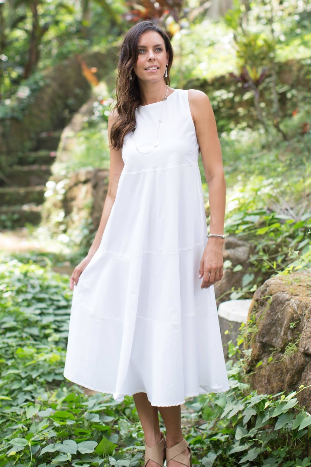 https://www.novica.com/p/sleeveless-knee-length-cotton-dress-from/222803/